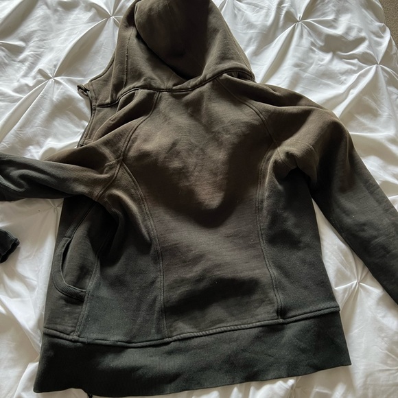 Lululemon Scuba Hoody - Picture 4 of 8